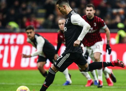 Ronaldo đấu Ibrahimovic: "Thần may mắn" giúp Juventus đại chiến AC Milan