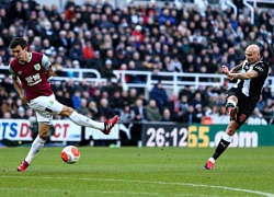 Trận Newcastle - Burnley: Khung thành rung chuyển, nghẹt thở tới phút 90+4