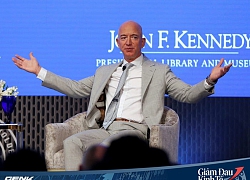 Độ giàu của tỷ phú Jeff Bezos không bị ảnh hưởng nhiều, vì ông đã bán 3,4 tỷ USD cổ phiếu Amazon ngay trước khi dịch bệnh Covid-19 bùng phát