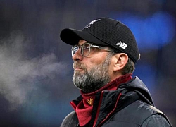 HLV Klopp rơi nước mắt nghe nhân viên y tế hát bài truyền thống của Liverpool