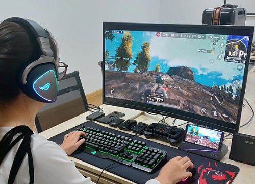 Khi nữ streamer bắn PUBG, không cần "tay to" chỉ cần ngô nghê, đáng yêu là đủ khiến cộng đồng đắm đuối!