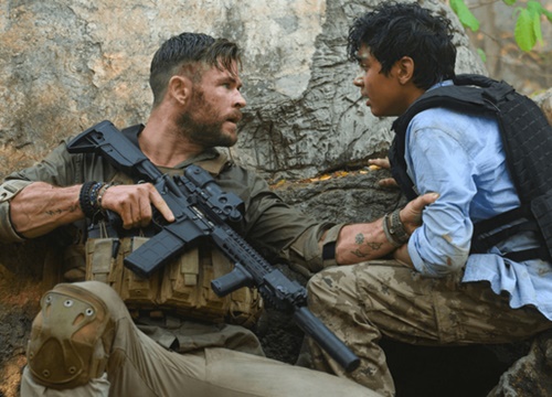 Netflix tháng 4: "Thần Sấm" Chris Hemsworth có bom tấn hành động, dòng phim gia đình lên ngôi giữa thời điểm ai cũng đang ở nhà