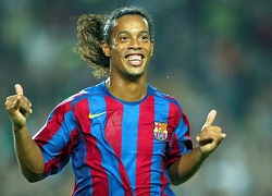 Ronaldinho chơi Piki Volley trong tù