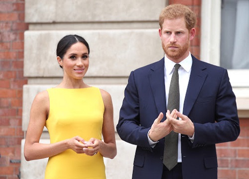 Toan tính của Meghan Markle khi kéo chồng con về Mỹ, phớt lờ hoàng gia và chấp nhận bị chỉ trích là "lật mặt"