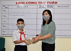 Tuổi nhỏ làm việc nhỏ