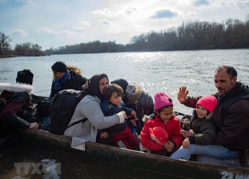 130.000 người di cư đang ở Balkan, châu Âu tăng cường bảo vệ biên giới