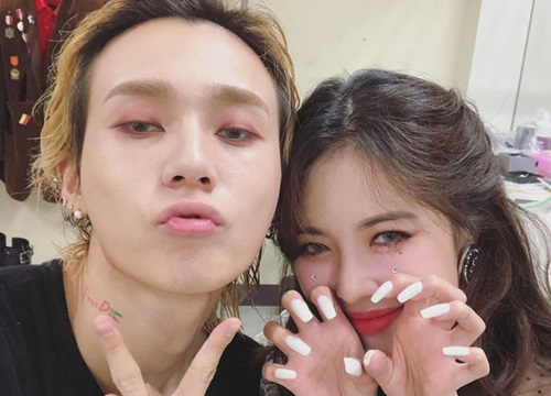 Bộ sưu tập nail của Hyuna: Nhiều bộ đơn giản đến nỗi bạn có thể tự "tút tát", thích style ngọt ngào hay sang chảnh quyền lực đều có hết