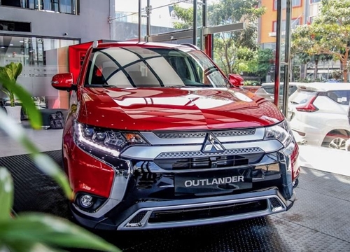 Loạt xe Mitsubishi giảm giá mạnh cả trăm triệu đồng