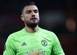 Sergio Romero bị CĐV trách móc vì bắt quá hay