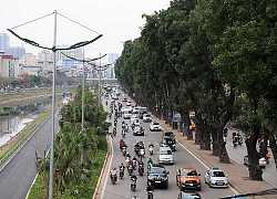 CLIP: Va chạm giao thông nhưng cay cú bỏ đi, thanh niên quay lại trả thù bằng "trò bẩn" gây bức xúc