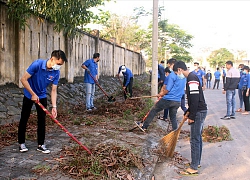 Tuổi trẻ à Nẵng cùng dân chống dịch bệnh