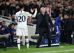 Uất ức sau trận thua, fan Tottenham đem Mourinho ra làm bia xả giận