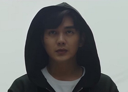 Yoo Seung Ho lộ sở thích &#8220;đụng chạm&#8221; người lạ, già trẻ gái trai đều không tha ở teaser Memorist tập 1