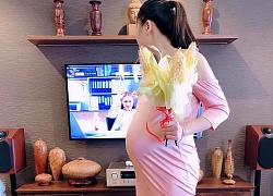 Chồng tặng vợ đủ hoa, bánh, nến lãng mạn vẫn bị giận dỗi, tấm ảnh chụp món quà bóc mẽ tất cả
