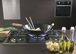 Đặt bếp đúng hướng hoàng đạo, đánh thức Thần Tài, gia chủ làm gì cũn thuận buồm xuôi gió