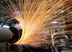 Đèn sáng mà không có người - các công ty TQ giả vờ hồi phục thế nào?