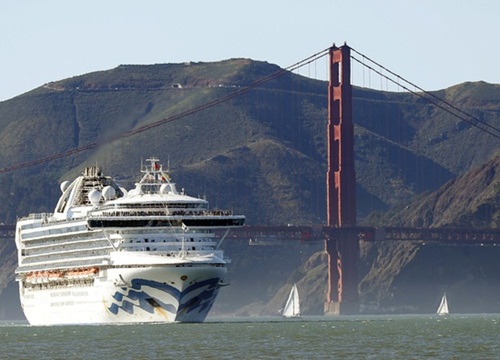 Du thuyền 3.500 người mắc kẹt ngoài California có 21 ca virus corona