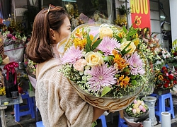 Hoa nhập ngoại 10 triệu/bó "cháy hàng" trước lễ 8/3