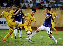 Người Việt Nam thứ 17 nhiễm COVID-19, hoãn trận Hà Nội vs Nam Định