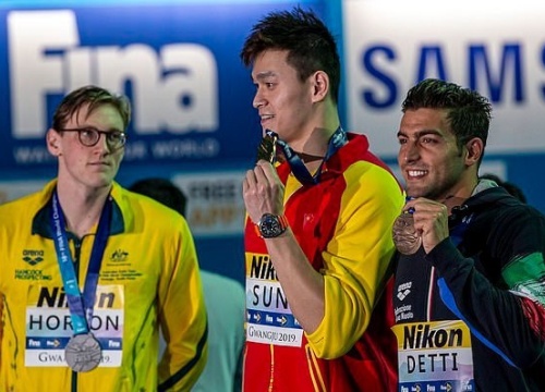 Sun Yang bị người hâm mộ nước nhà công kích