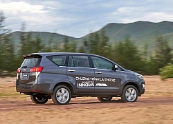 Toyota Innova số sàn khác gì so với những phiên bản còn lại?