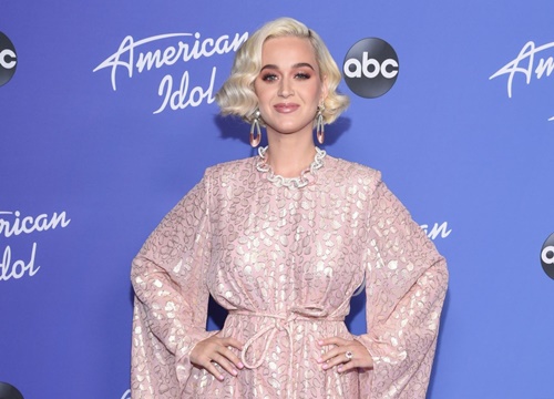 Bà bầu Katy Perry đã mặc đồ thế nào để che bụng to?