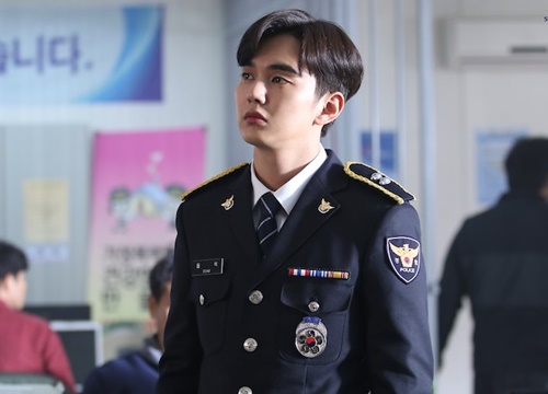 'Em trai quốc dân' Yoo Seung Ho bị chê bai về ngoại hình, Knet phẫn nộ!