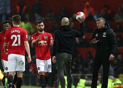 Fernandes ra dấu kêu Pep 'im miệng', Solskjaer phản ứng gây sốc