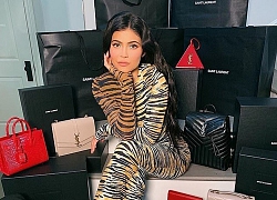 Giàu nứt vách, Kylie Jenner tiếp tục tặng 35.000 USD và loạt túi Gucci cho người hâm mộ