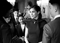 Sau khi rời Anh, Meghan Markle vẫn không quên gây chú ý dư luận với những hình ảnh mới, vẻ ngoài lạ lẫm chiếm spotlight nhất