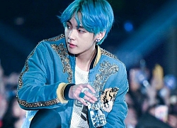 V (BTS) không bao giờ ngại mặc quần áo trùng với màu tóc nhuộm nổi bật