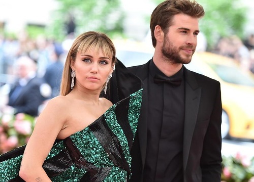 Những bóng hồng từng hẹn hò tài tử Liam Hemsworth