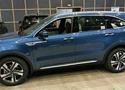 Kia Sorento thế hệ mới lộ hàng loạt ảnh thực tế: Không bóng bẩy nhưng đủ sang xịn như ảnh hãng