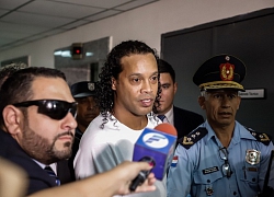 Ronaldinho đang túng tiền đến mức nào?