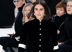 Sau 1 thập kỷ, lần đầu tiên xuất hiện người mẫu ngoại cỡ catwalk trên sàn diễn của Chanel