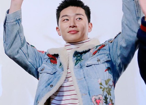 Stylist phương nào đã hại Park Seo Joon, mọi khi cool ngầu là thế nay lại ăn vận sến rện lôm côm thế này?