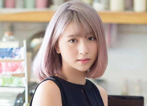 Kiểu tóc ngắn Hàn Quốc đang là trend hot nhất thời điểm hiện tại. Với sự đơn giản và tinh tế, kiểu tóc này không chỉ giúp bạn nổi bật mà còn rất dễ chăm sóc. Hãy xem hình ảnh để khám phá thêm về nét đẹp và sự hiện đại của kiểu tóc ngắn Hàn Quốc.