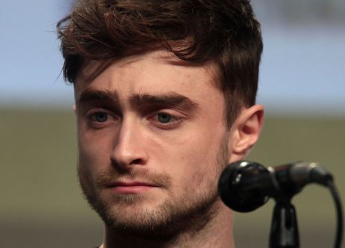 Daniel Radcliffe: 'Harry Potter đã biến tôi thành kẻ nghiện rượu'