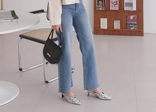 Mãi đến khi 30 tuổi, tôi mới biết đây là 4 dáng quần jeans mà người đùi to như tôi có thể mặc đẹp