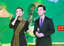 Phi Nhung cùng Mạnh Quỳnh tình tứ song ca sau bao ngày người hâm mộ chờ đợi