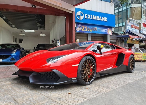 Sài Gòn: Bắt gặp Lamborghini Aventador độ bản kỷ niệm 50 năm cực độc trước khi thay áo mới