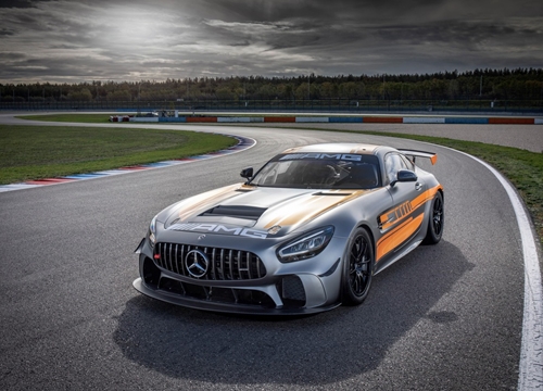 Siêu xe đua Mercedes-AMG GT4 thế hệ mới ra mắt