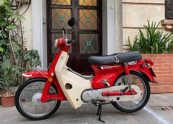 Sốc với xe máy Honda C70D "DD đỏ" cũ rỉ được "thét giá" 200 triệu tại Hà Nội