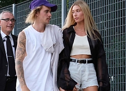 Hailey Bieber tự nhận mình đẹp nhất khi để mặt mộc