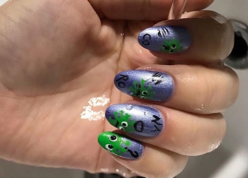 Hội chị em làm nail "đu trend" mùa Covid-19, gắn virus lên móng tay