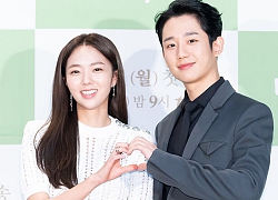 Jung Hae In cực điển trai, thú nhận chưa yêu đơn phương bao giờ vì toàn "bách phát bách trúng" ở họp báo ra mắt phim mới