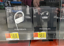 Tai nghe Powerbeats 4 mới bất ngờ xuất hiện trên kệ Walmart trước khi ra mắt