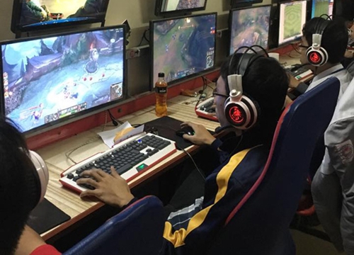 Tiệm net đồng loạt đóng cửa, căn cứ cuối cùng của gamer chính thức thất thủ