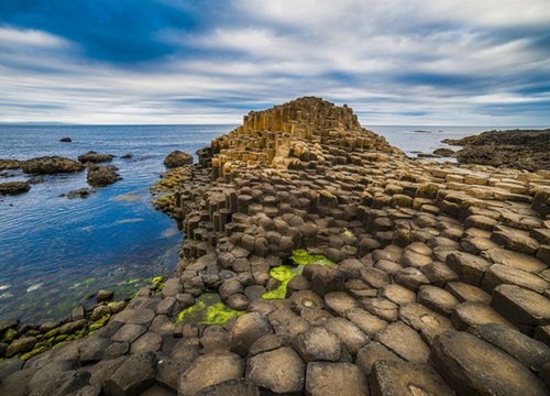 Người khổng lồ kiến tạo 40.000 cột bazan ở Ireland