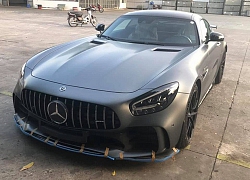 Mercedes-AMG GT R độc nhất Việt Nam về tay đại gia Sài Gòn, giá ra biển lên tới 21 tỷ đồng